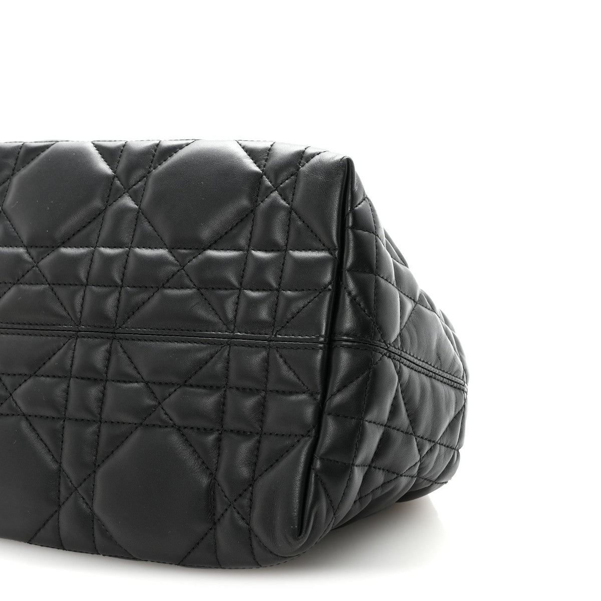 Calfskin Macrocannage Medium Toujours Black