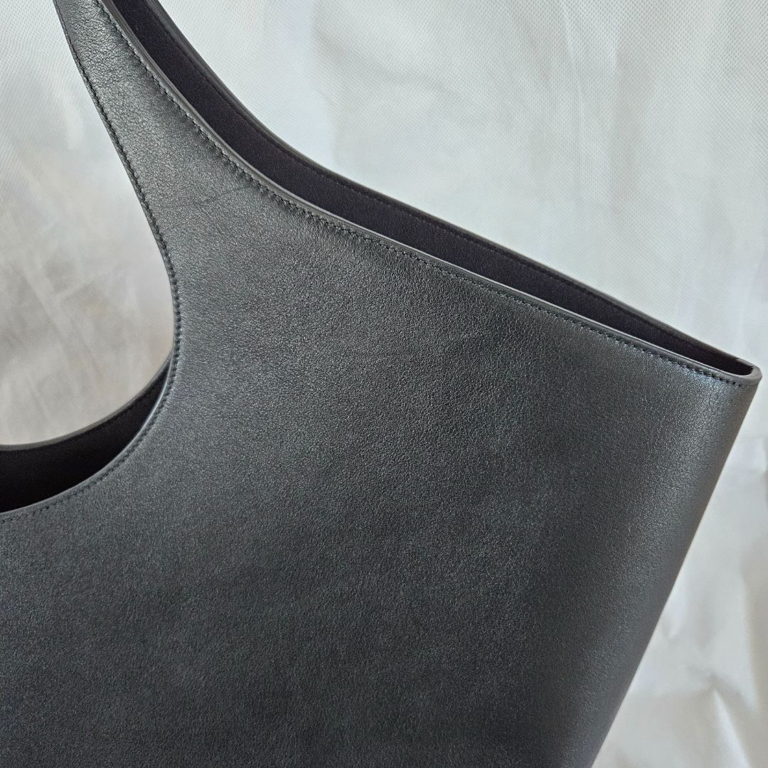 Balenciaga Mary-Kate Medium Tote Bag