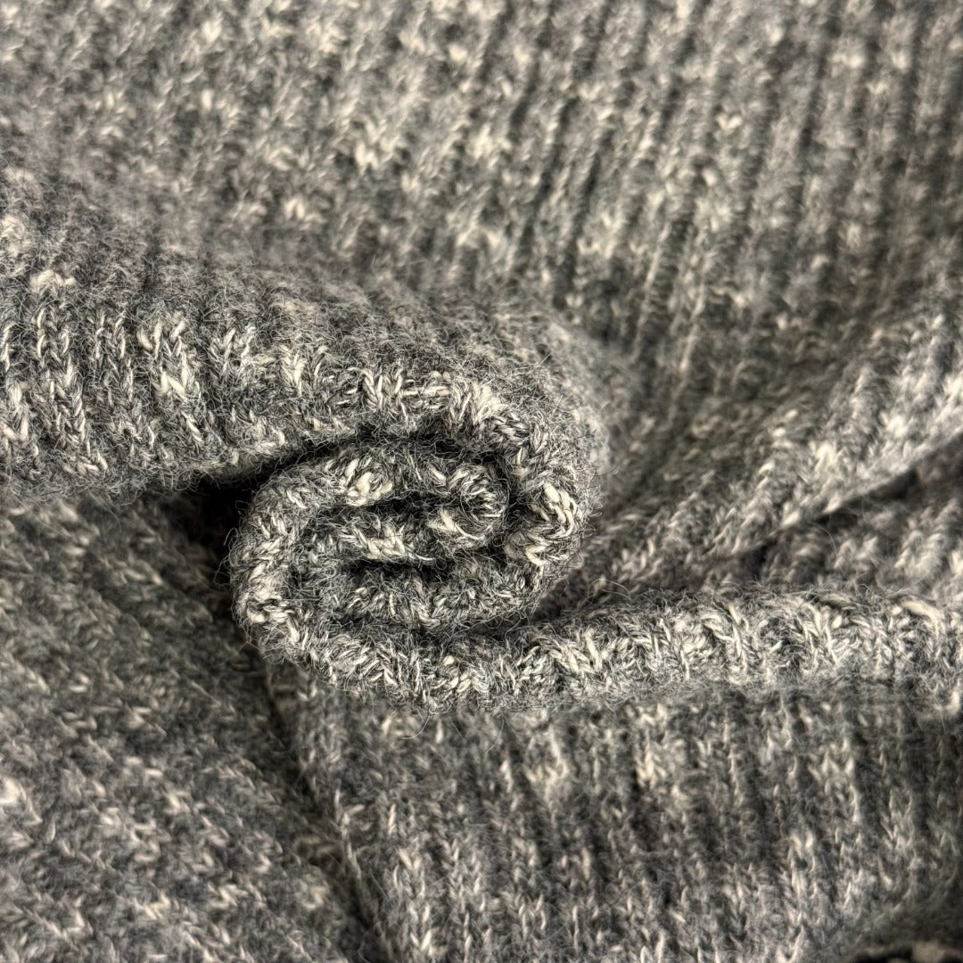 CC Single-breasted V-neck Long-sleeved Knitted Cardigan