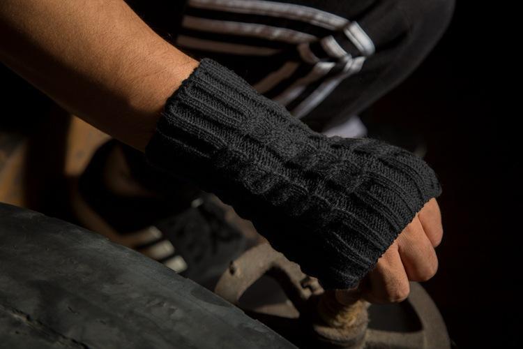 Half Refers To The Warm Knit Typing Women S Thick Wool Half Palm Gloves - 1