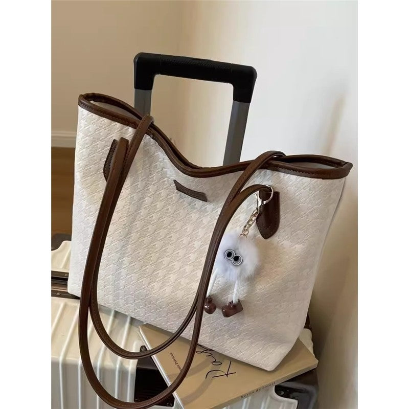 Women Commuter Underarm Woven Handbag