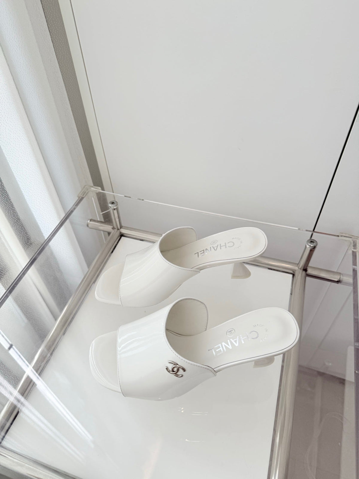 Chanel 26 Sandal 90 White in Lambskin 597365