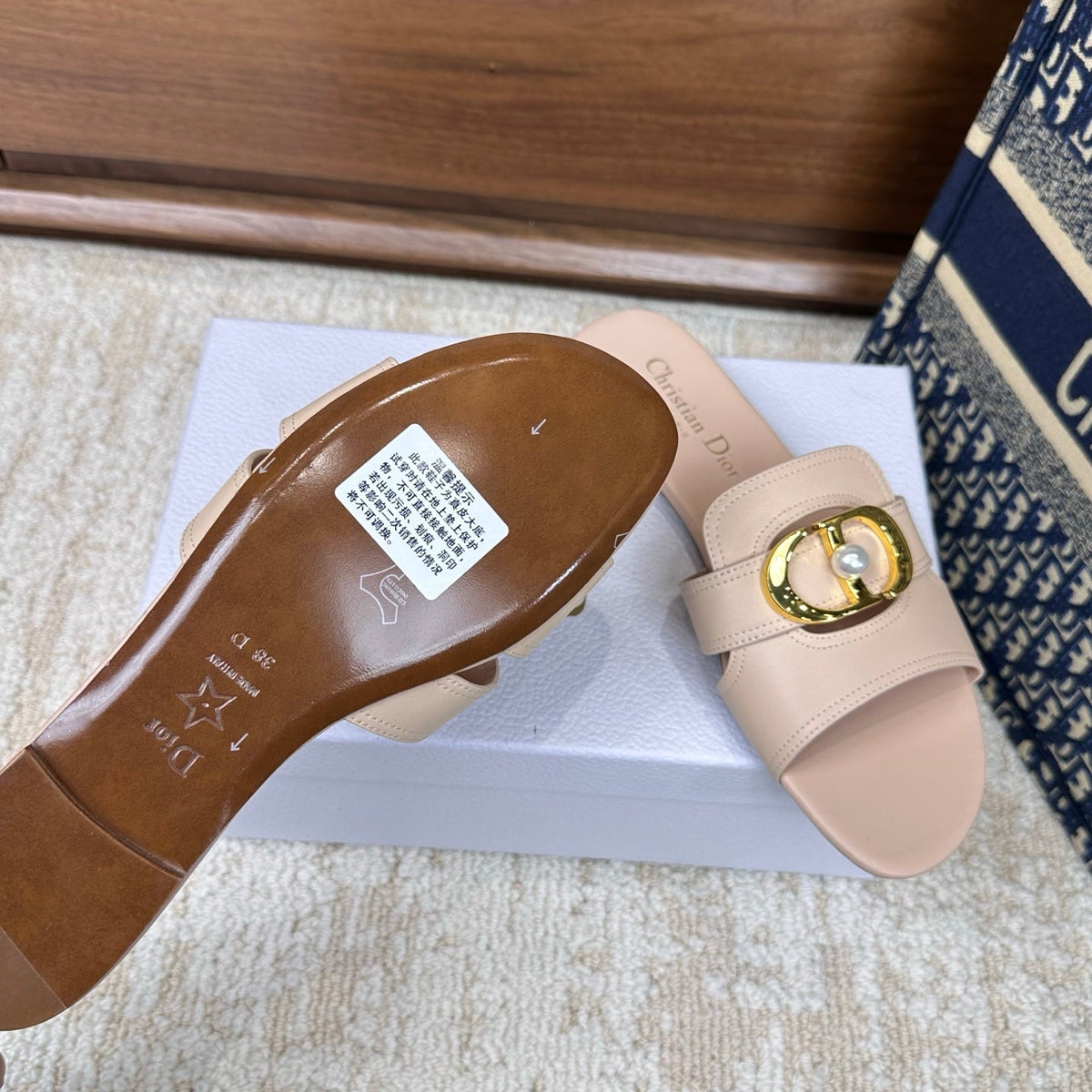 CD Montaigne Sandals Light Pink in Calfskin 598172