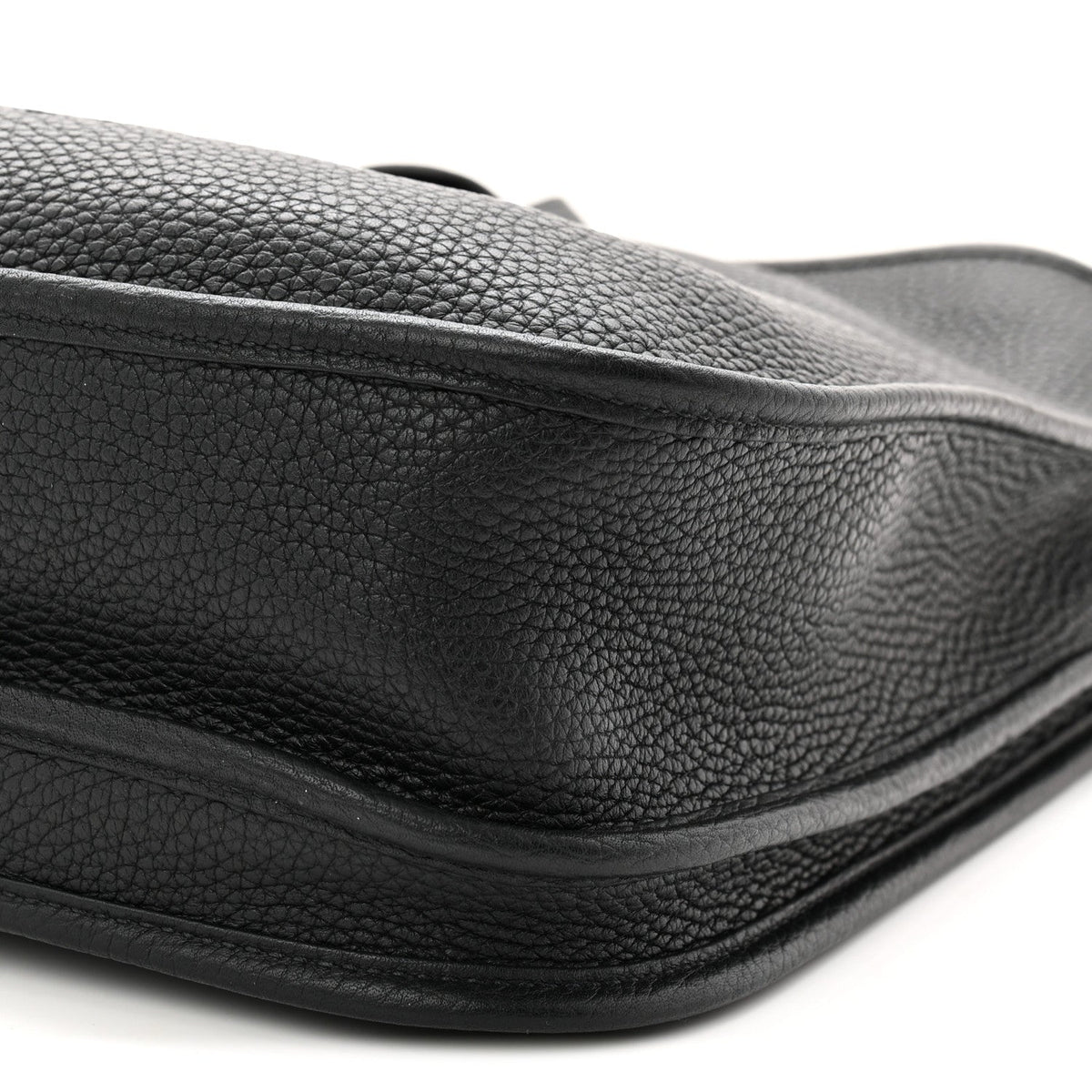 Taurillon Clemence Evelyne III PM Black