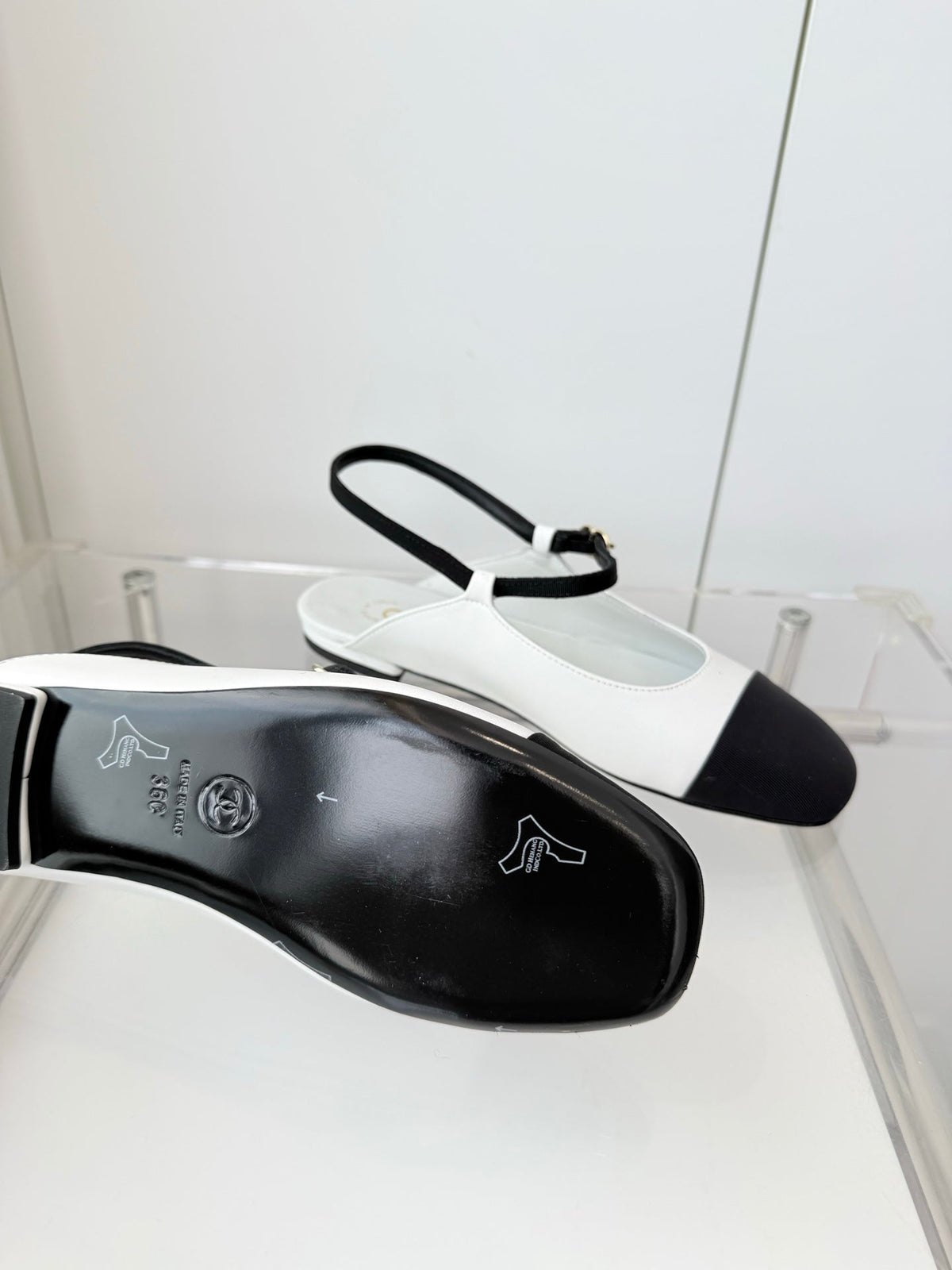 Chanel 26 Slingback Flats White Black in Lambskin 597390
