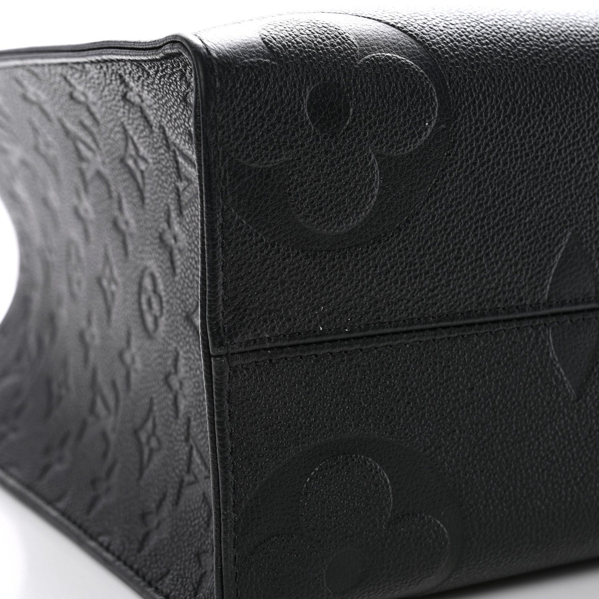 Empreinte Monogram Giant Onthego MM Black