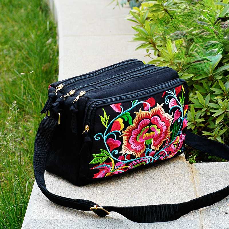 New Ethnic Style Embroidery Bag Retro Canvas Casual Women'S Bag Small Bag Crossbody Bag