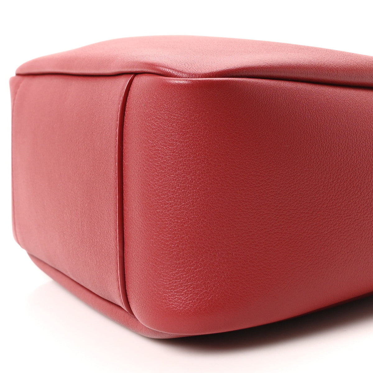Smooth Calfskin Small Le 5 A 7 Soft Hobo Red Danger