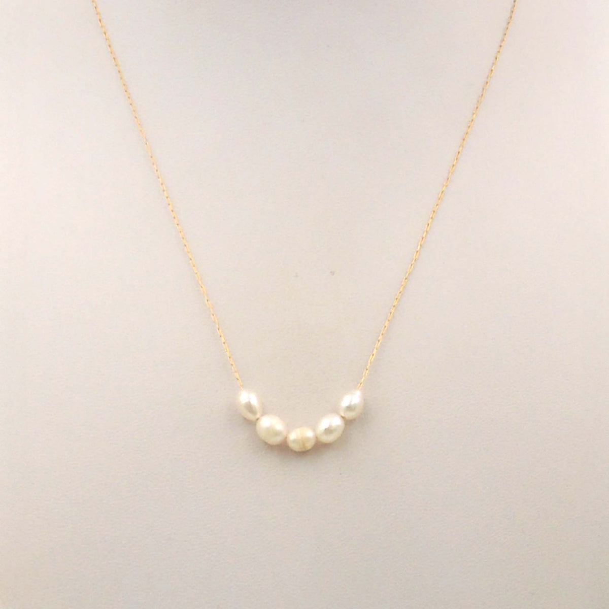 Dainty Pearl Necklace