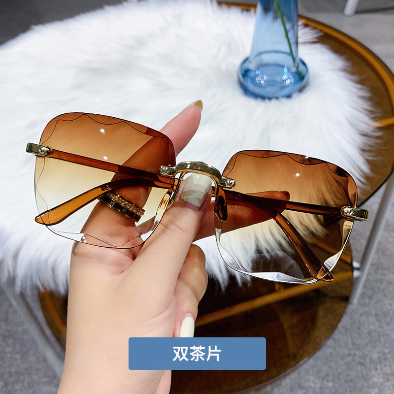 Trendy Fashionable Frameless Sunglasses Pink UV400 Protection