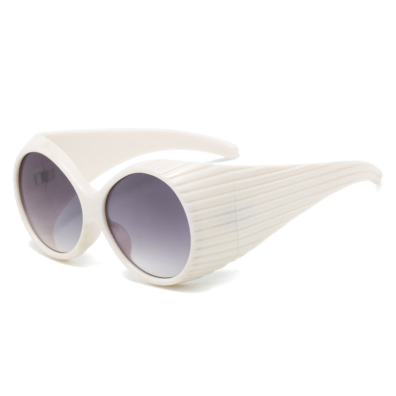 Fashionable Oversized Oval Sunglasses for Women