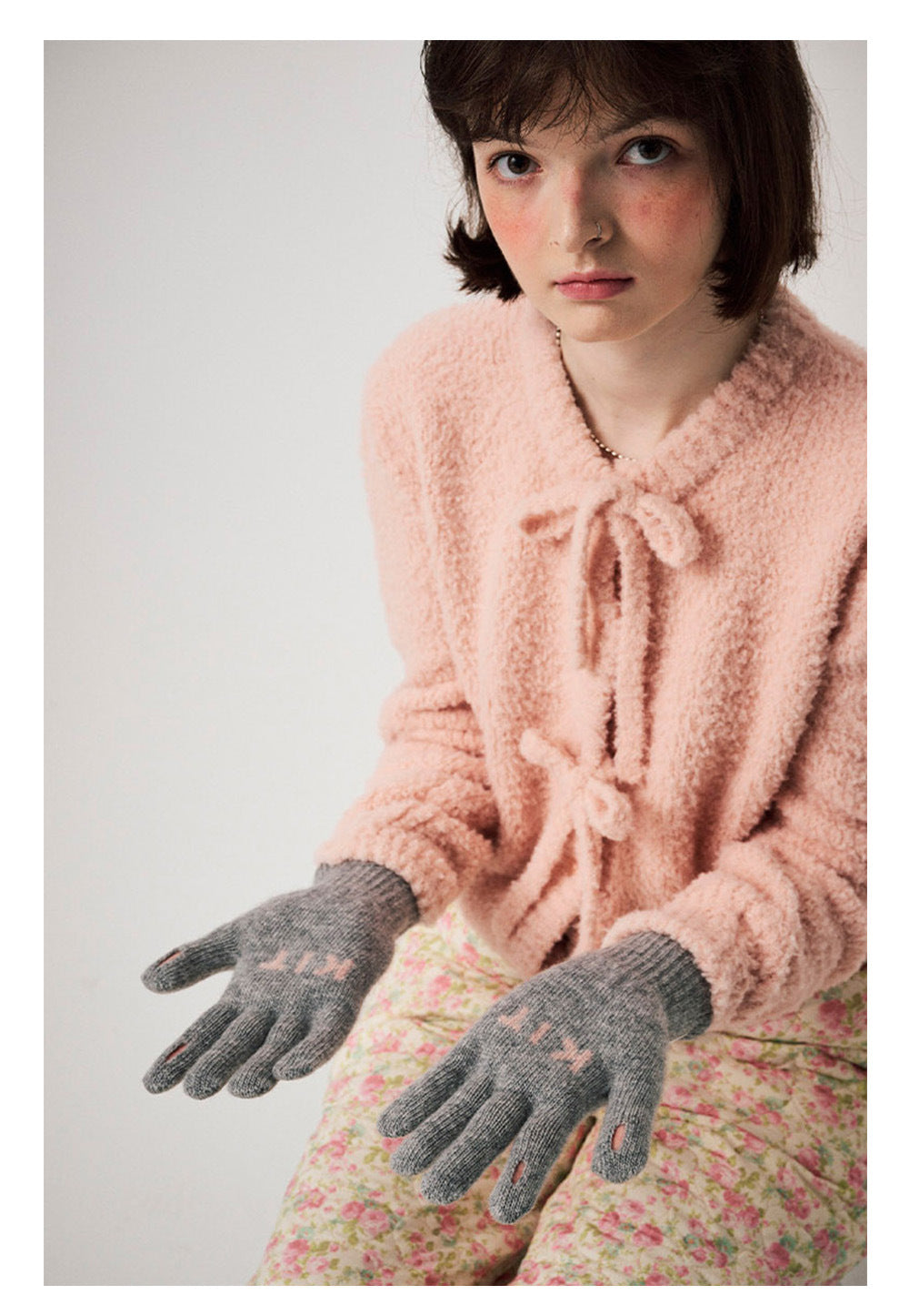 Letter Jacquard Color Block Knit Gloves
