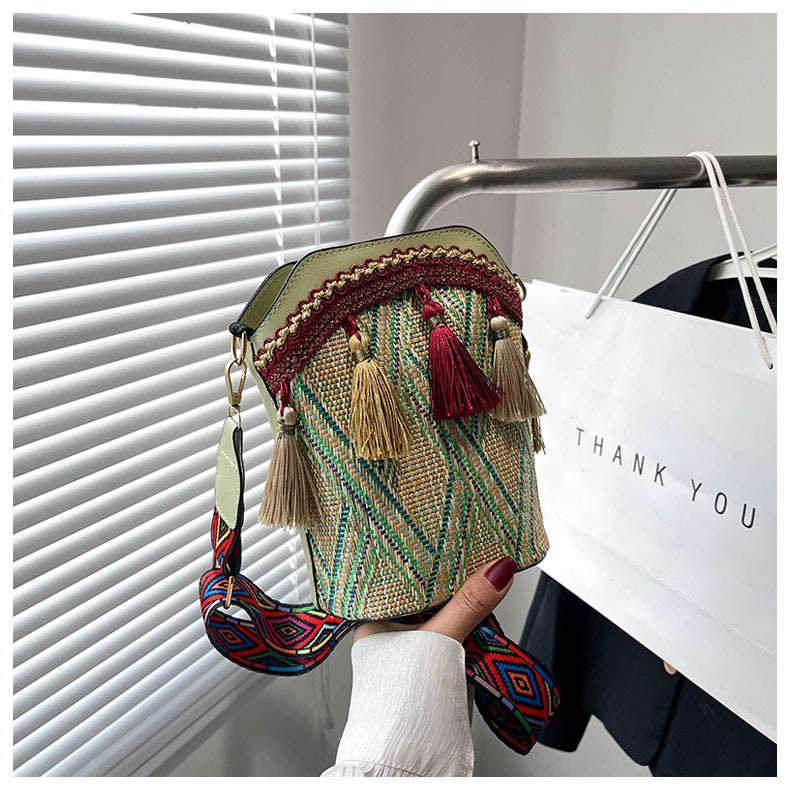 Trendy Woven Bucket Bag for Women with Fringe