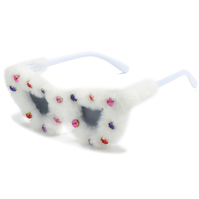 Heart-Shaped Gradient Pink Sunglasses Fun and Trendy