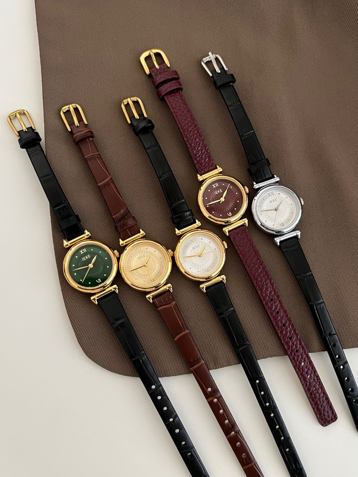 Luxury Round Leather Strap Quartz Watch
