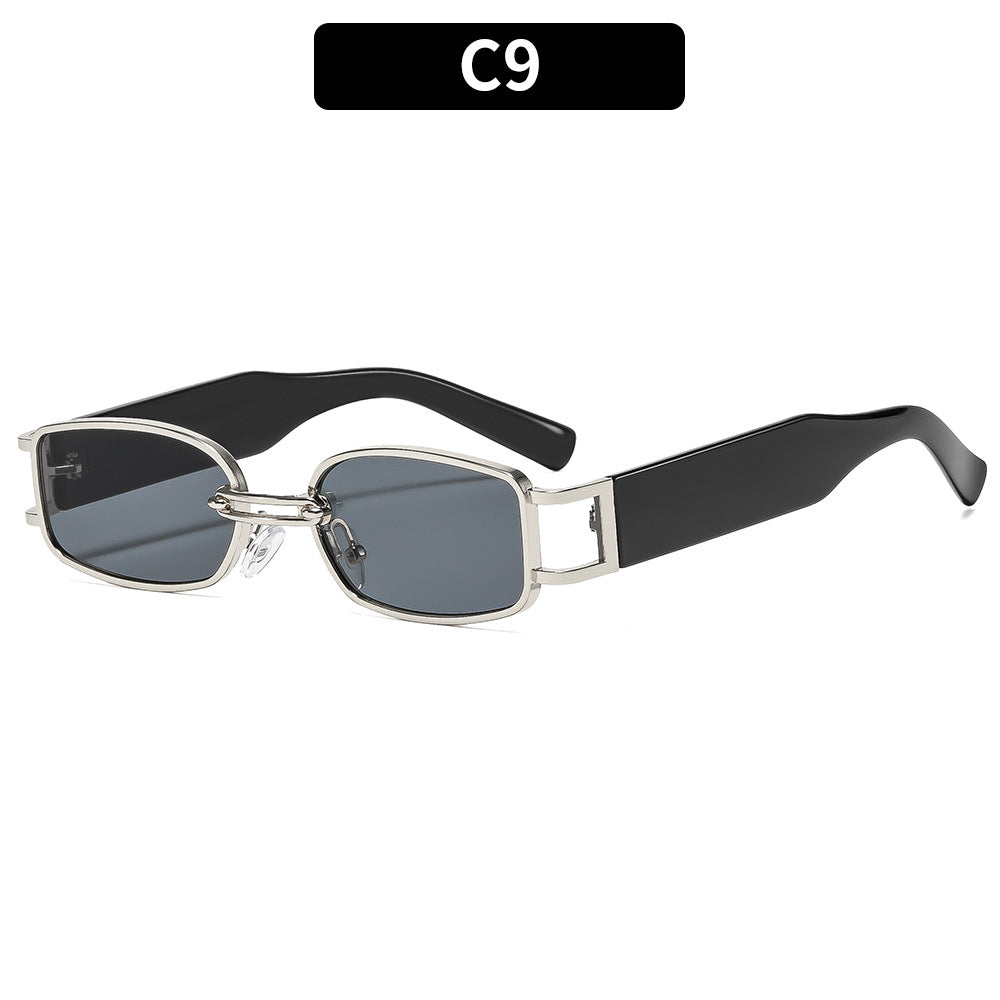 Trendy Oval Frame Sunglasses with Metal Accents