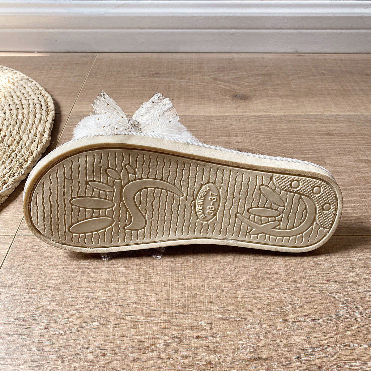 Rhinestone Lace Pearl Plush Slippers