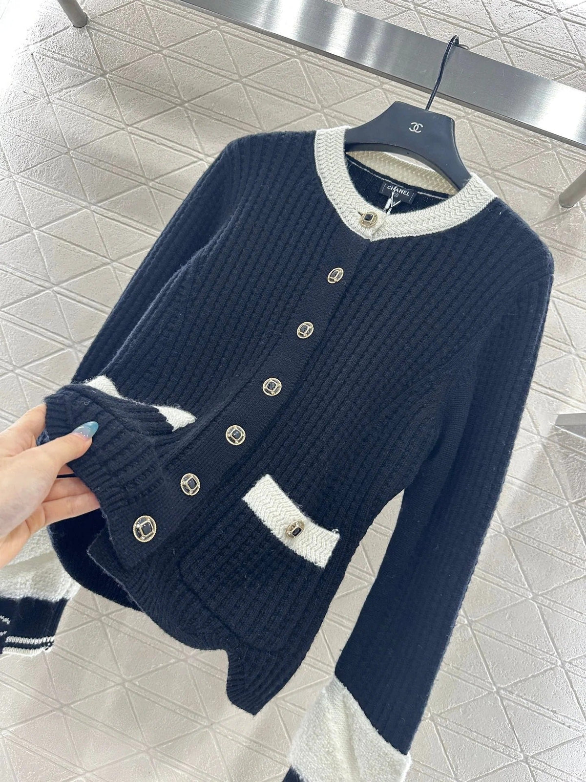 CHANEL 25S KNITTED CARDIGAN 645