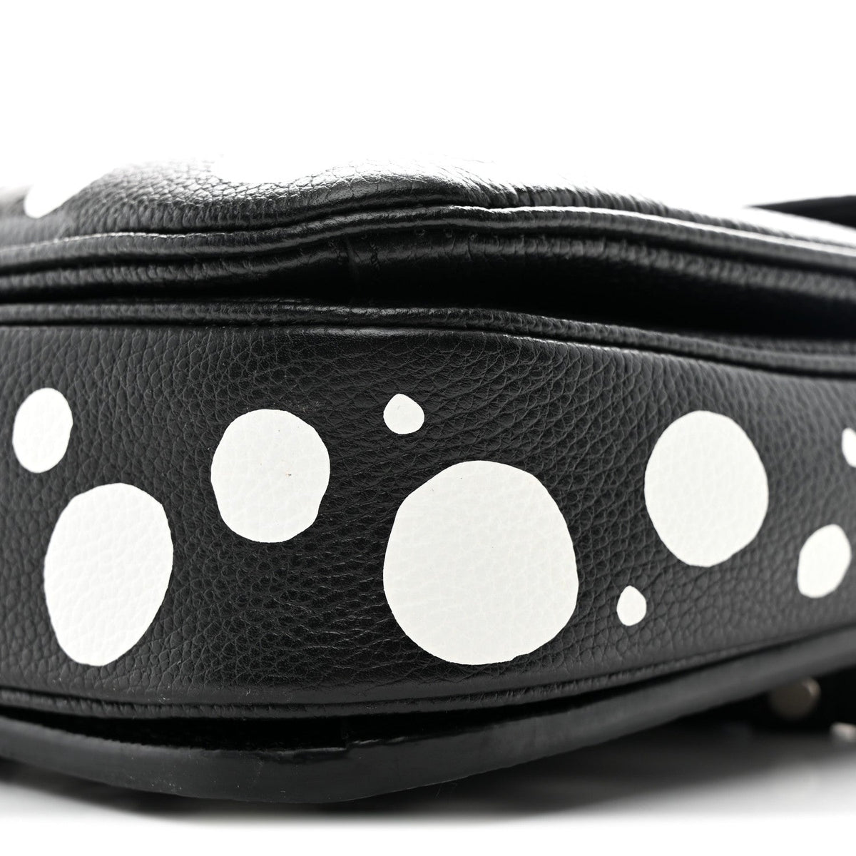 LV X YK Empreinte Monogram Giant Pochette Metis Black
