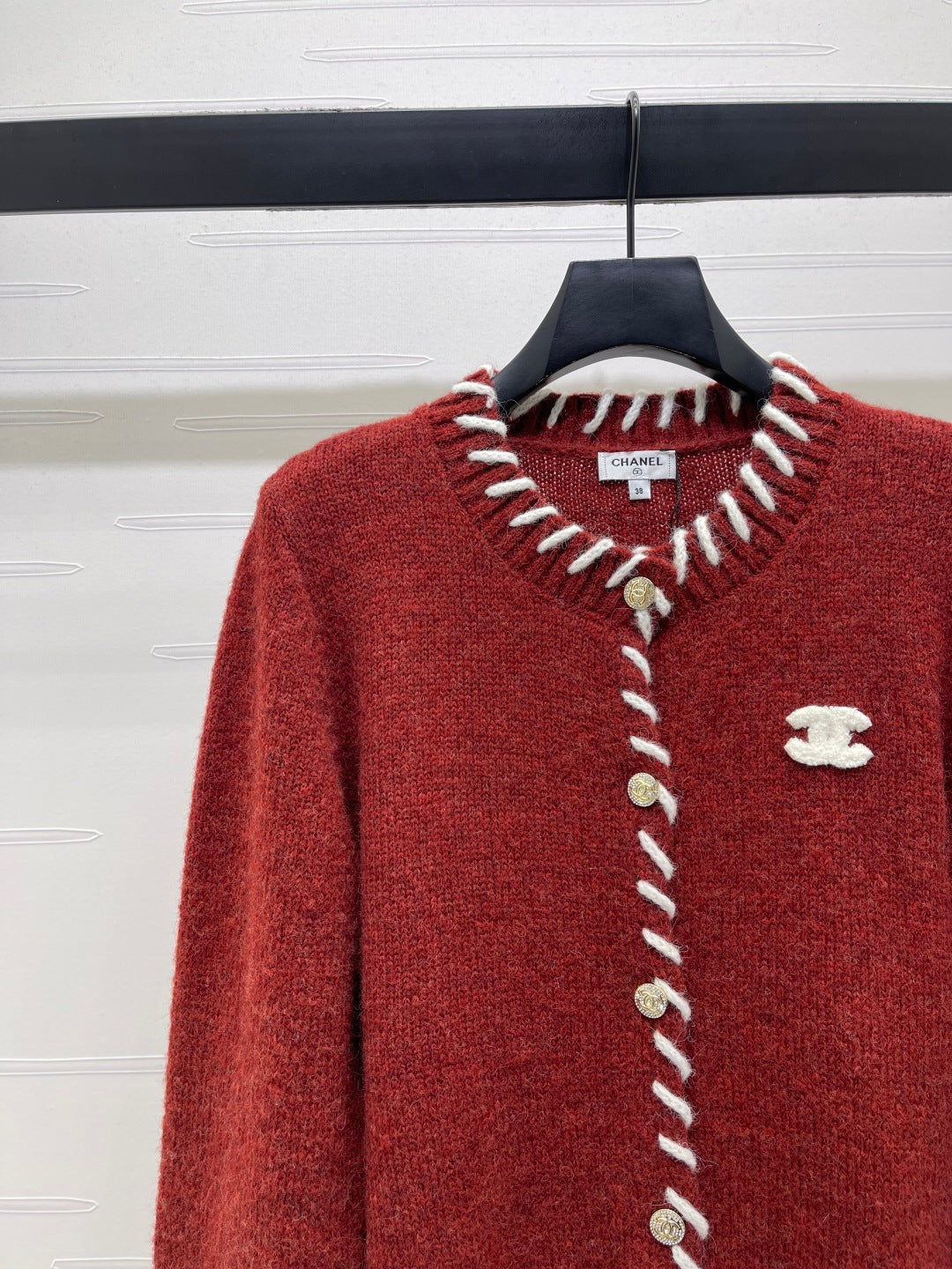 CC 26s Crochet-Trimmed Crew Neck Cardigan Red Knit 343631