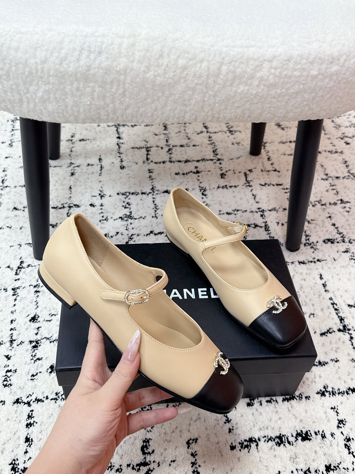 CC 25B MaryJane Shoes Black Beige Sheepskin