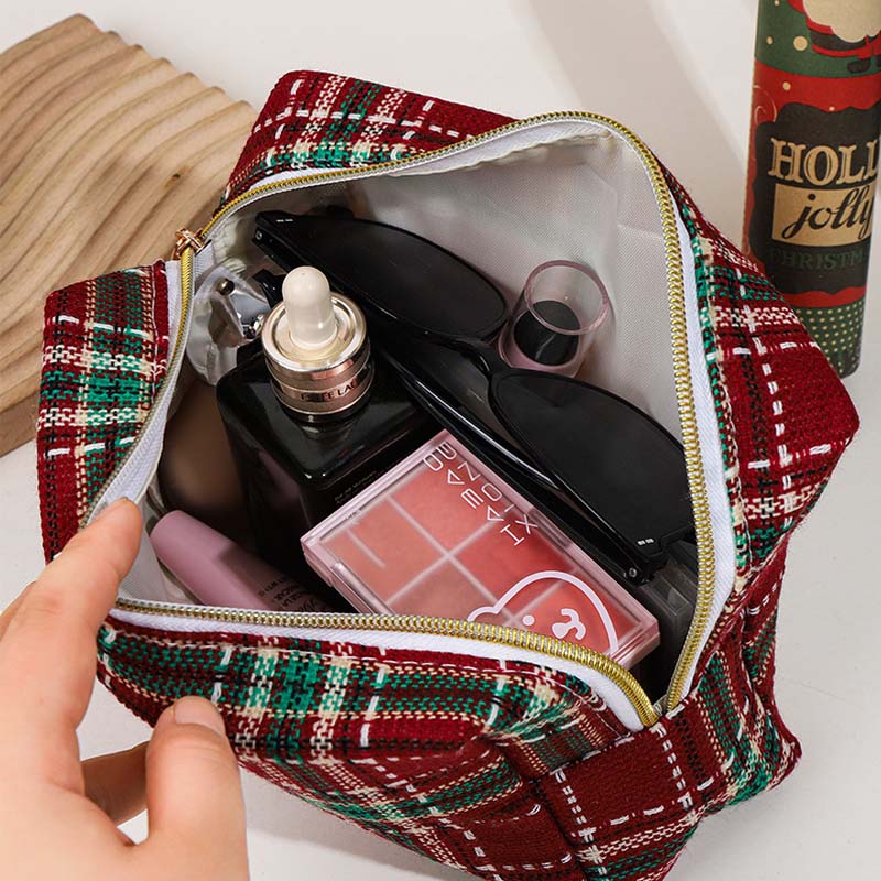 Vintage Christmas Plaid Snowflake Makeup Bag