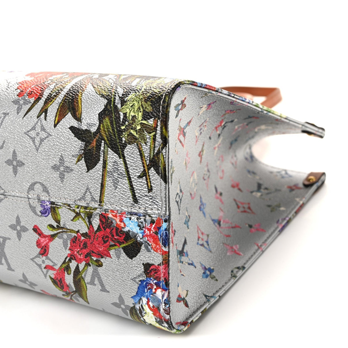 Metallic Monogram LV Garden OnTheGo MM Silver