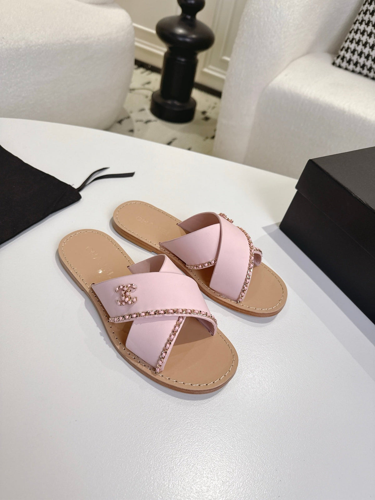CC Cruise 2025/26 Mules Pink Light Beige Calfskin 570314