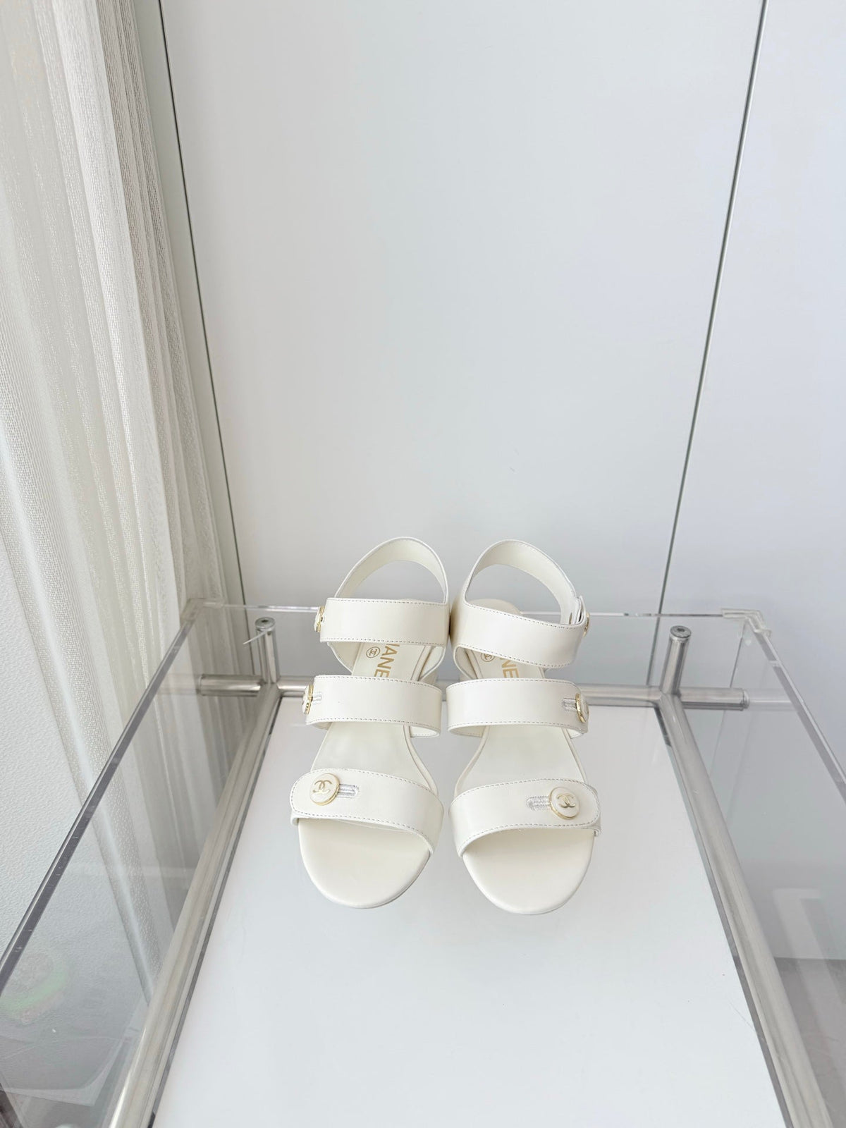 Chanel 26 Turnlock 40 White Sandal Heels in Lambskin 597402