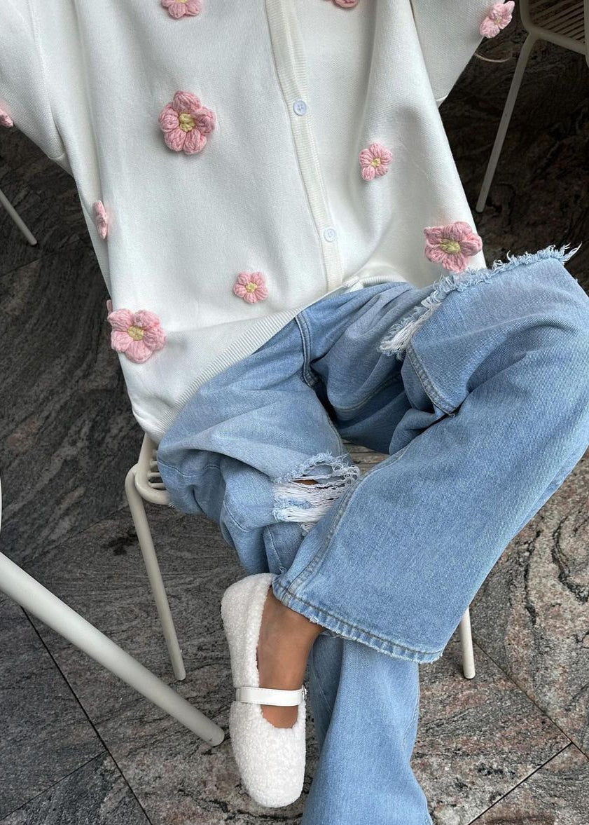 3D Floral Knit Cardigan With V Neck