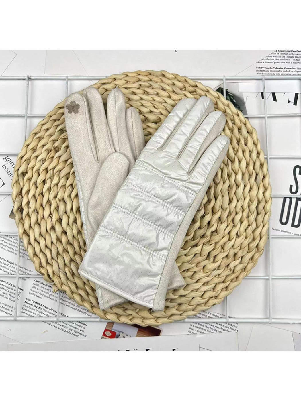Gloving - Star Embroidered Down Gloves for Women