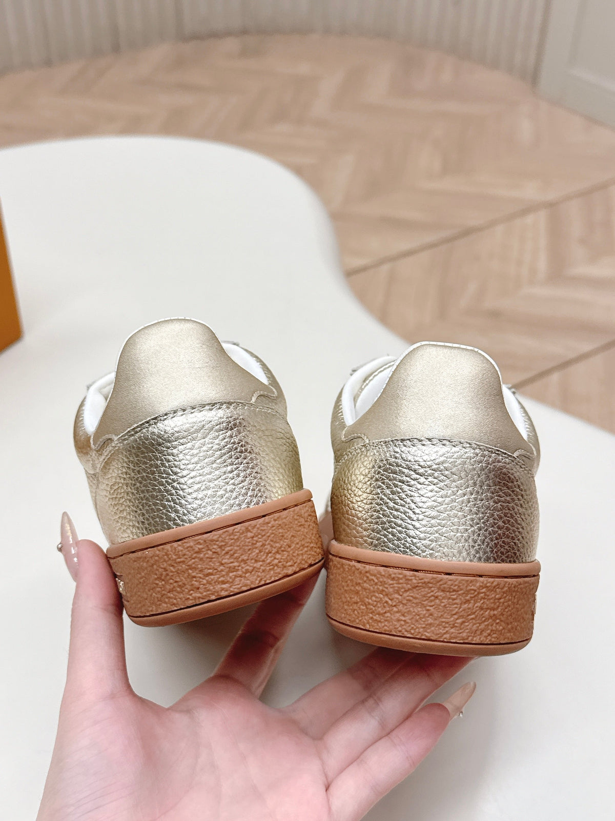 LV 2026 Frontrow Sneaker Light Gold Cowhide 595445