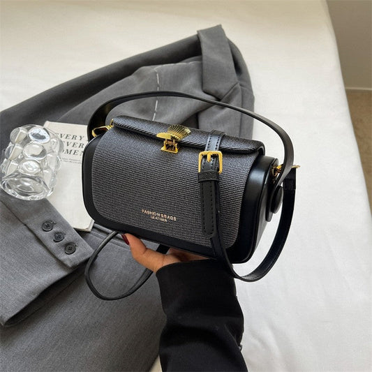 Retro Handbag With Pendant