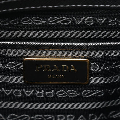 Saffiano Medium Galleria Double Zip Tote Black
