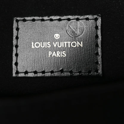 Reverse Monogram Pochette Metis