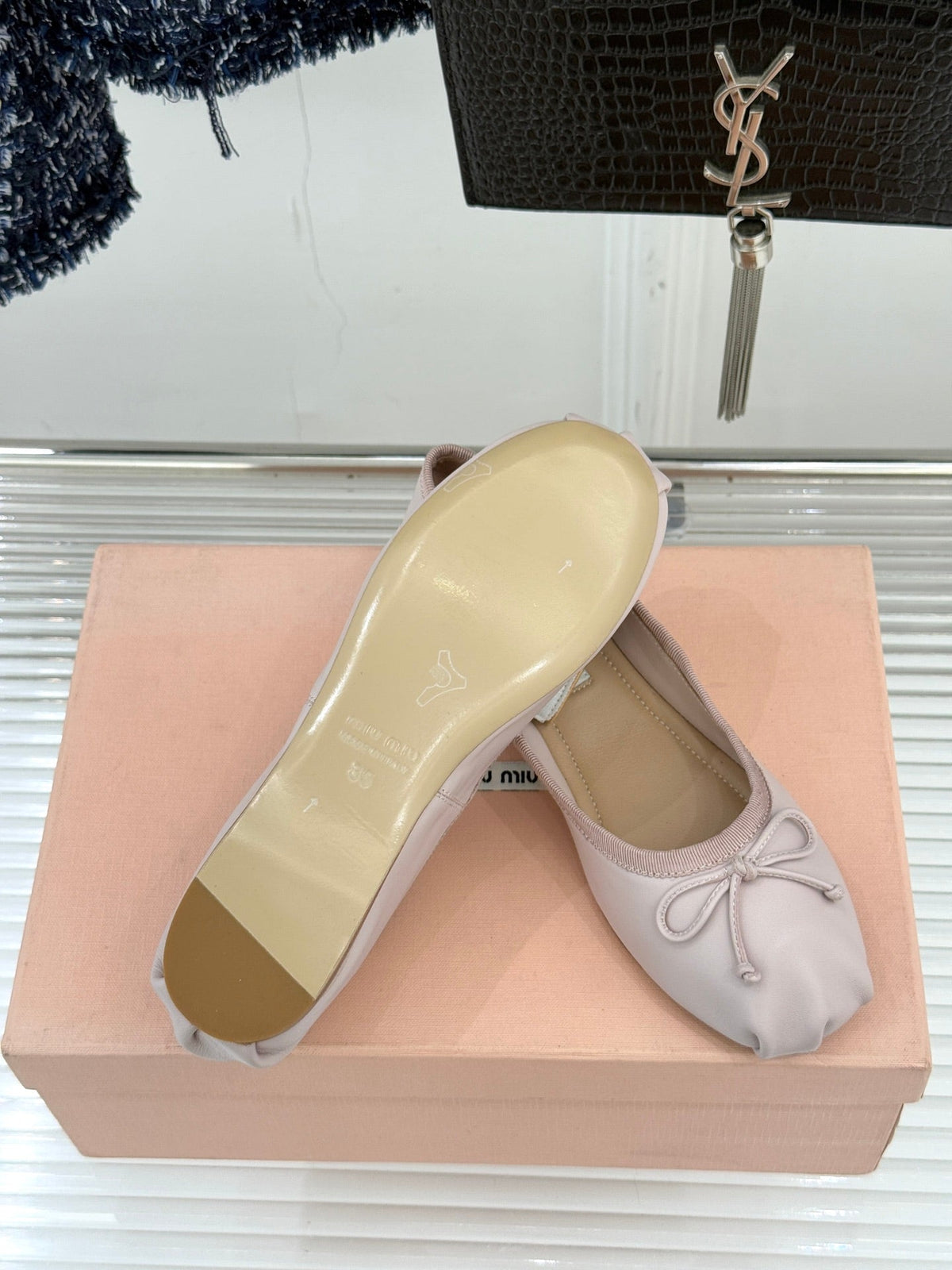 Miu Classic Bow Letter Ballet Flat Silver Pink Sheepskin 570998