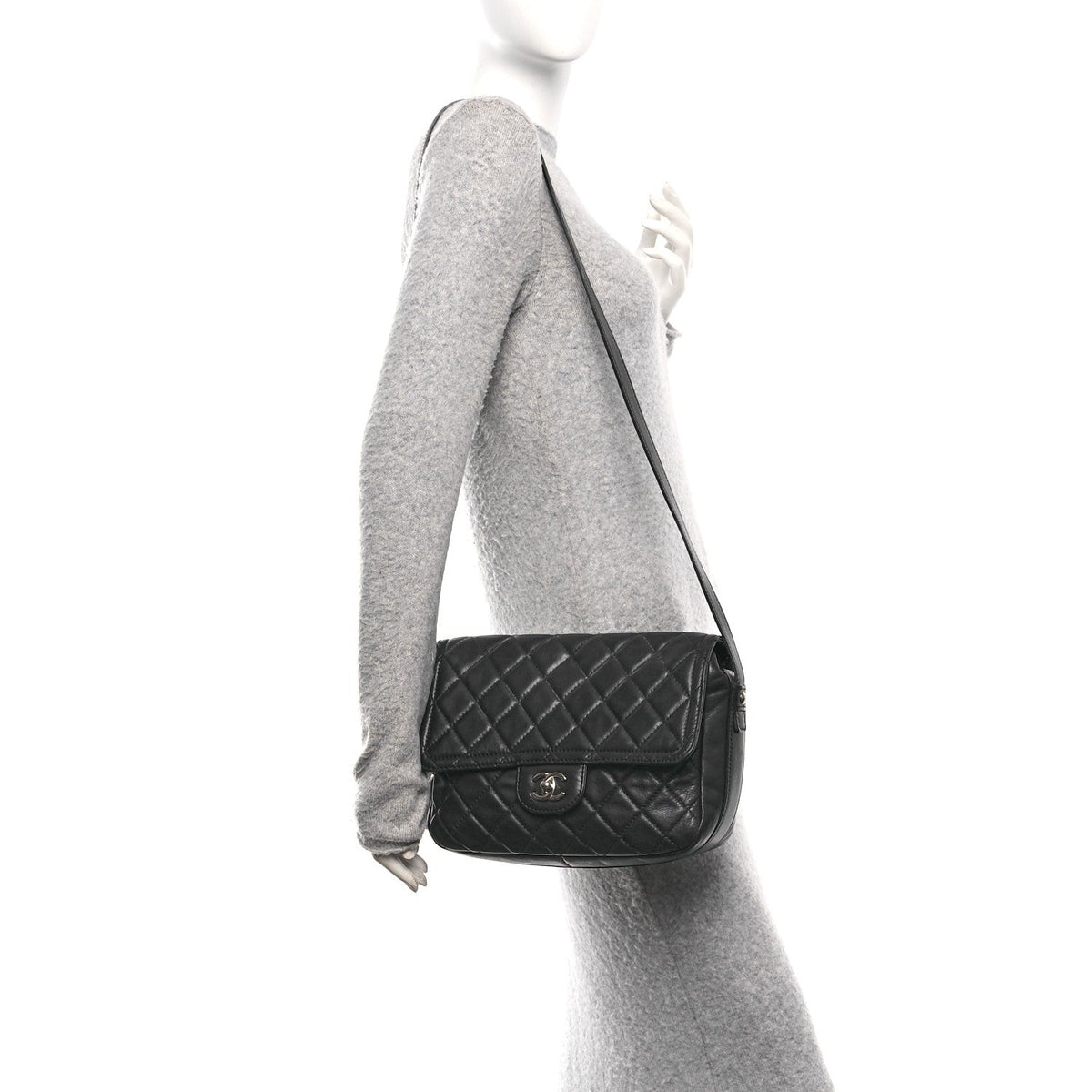 Lambskin Quilted Messenger Bag Dark Navy
