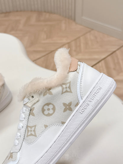 LV Stadium Sneaker White Beige Cowhide Cotton Wool 595427