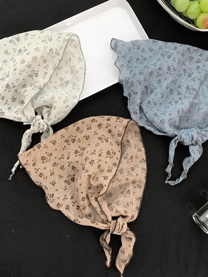 Scarvii - Triangular Headscarf with Small Floral Patterns