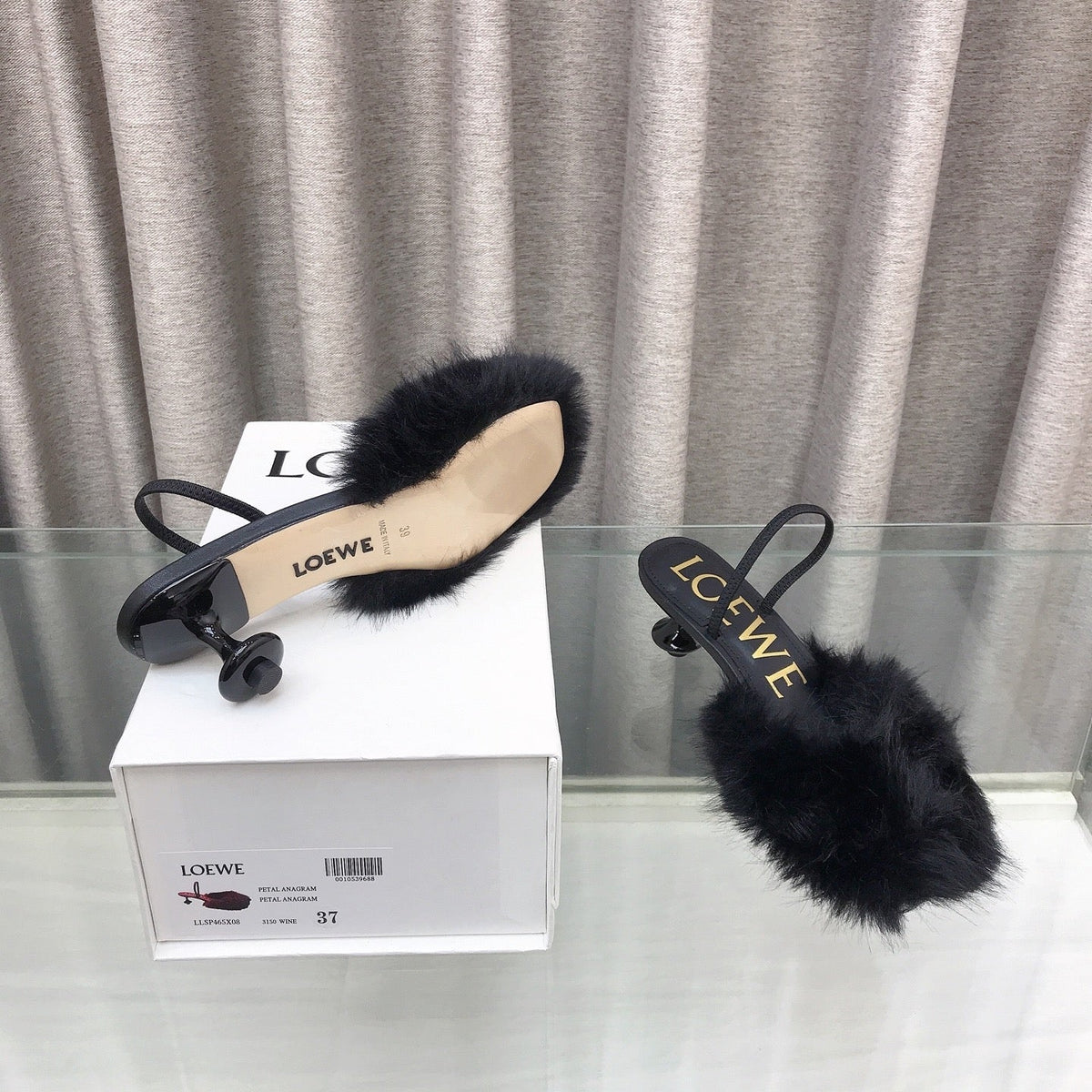 Loewe 25SS Fur-lined Mule 60 Black in Fox Fur 597435