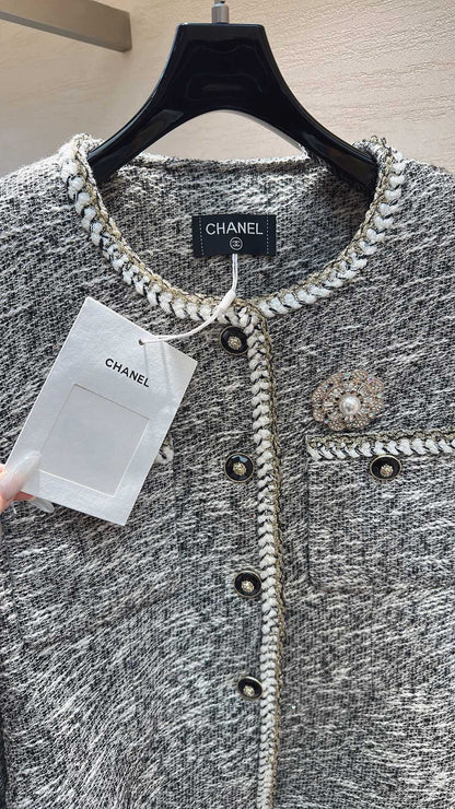 CHANEL CLASSIC ELEGANCE JACKET GRAY IN TWEED