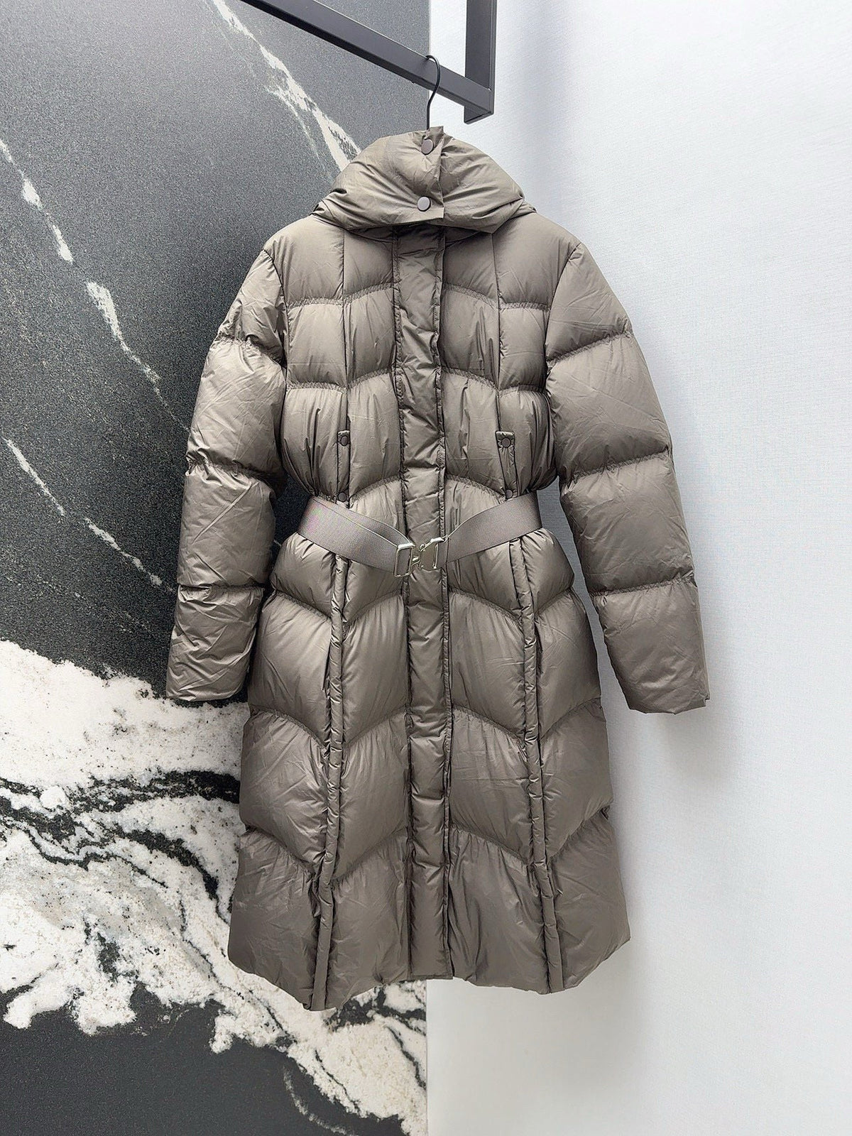 Burberry 25 Hooded Short Down Jacket with Adjustable Waist Taupe Polyester