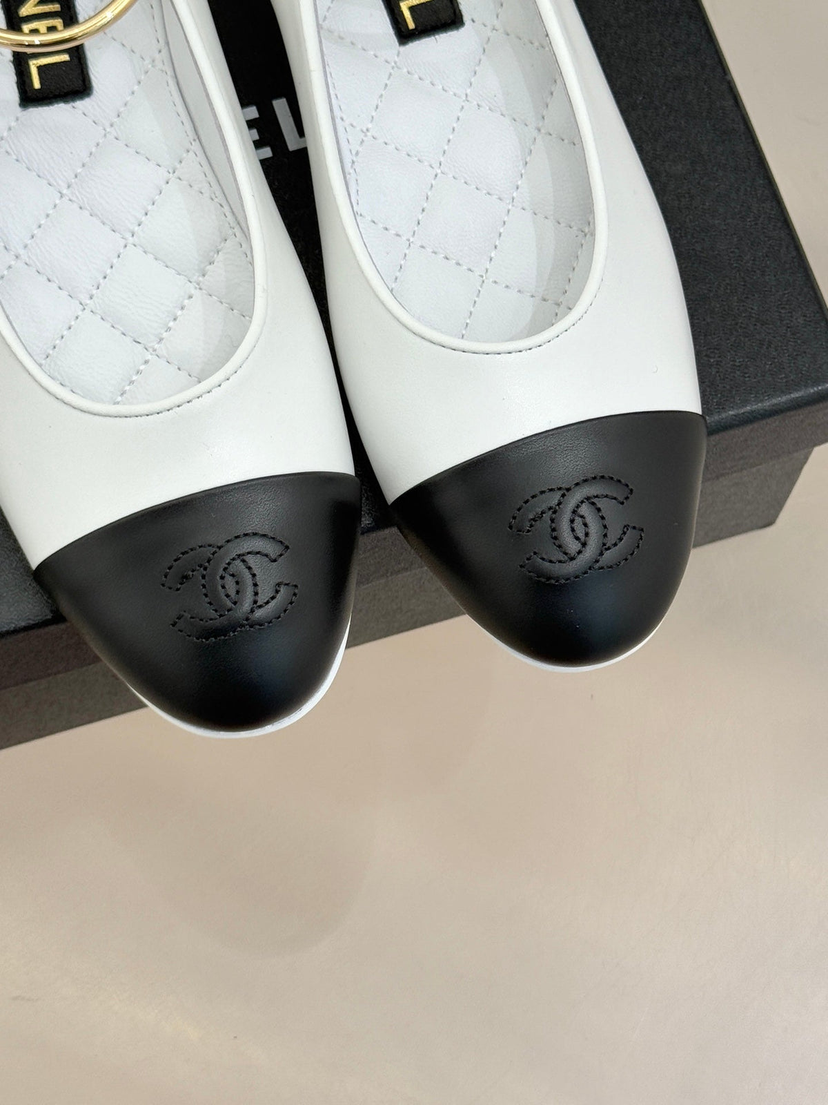 CC 26C Ribbon Double C Camellia Mary Jane White Black Lambskin