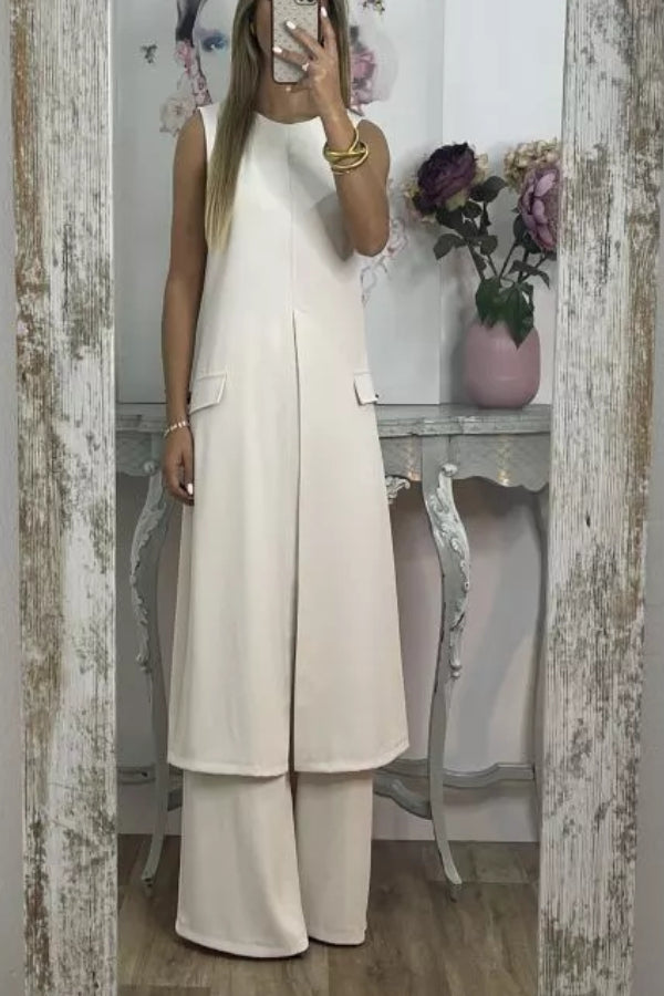 White Sleeveless Suit