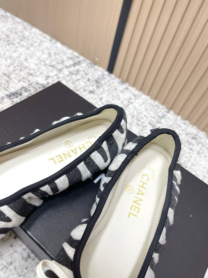 Chanel 26 Tiger Print White Black Ballet Flat in Sheepskin Wool 591376