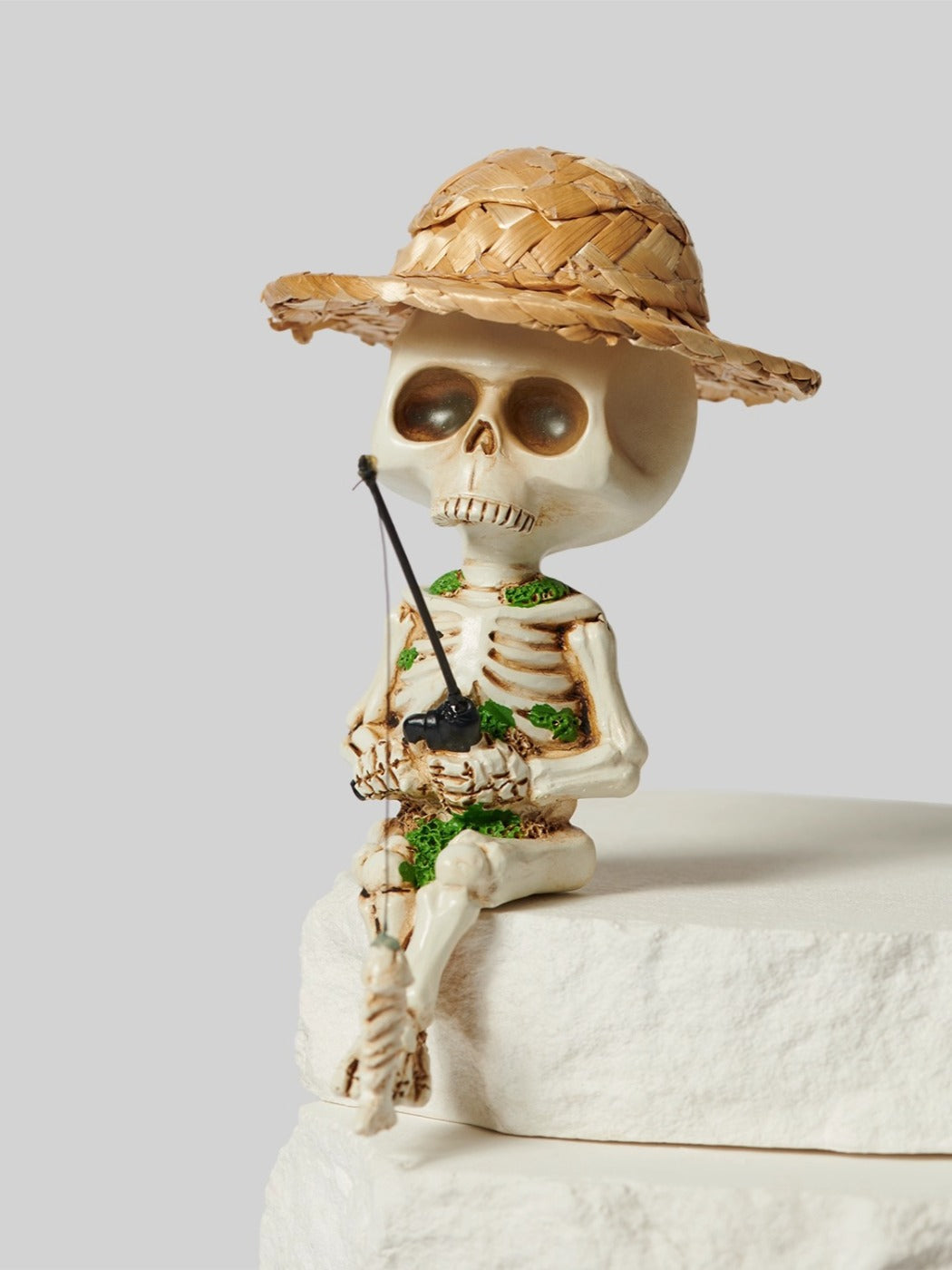 Halloween Skull Fishing Desktop Decoration - Spooky &amp; Fun