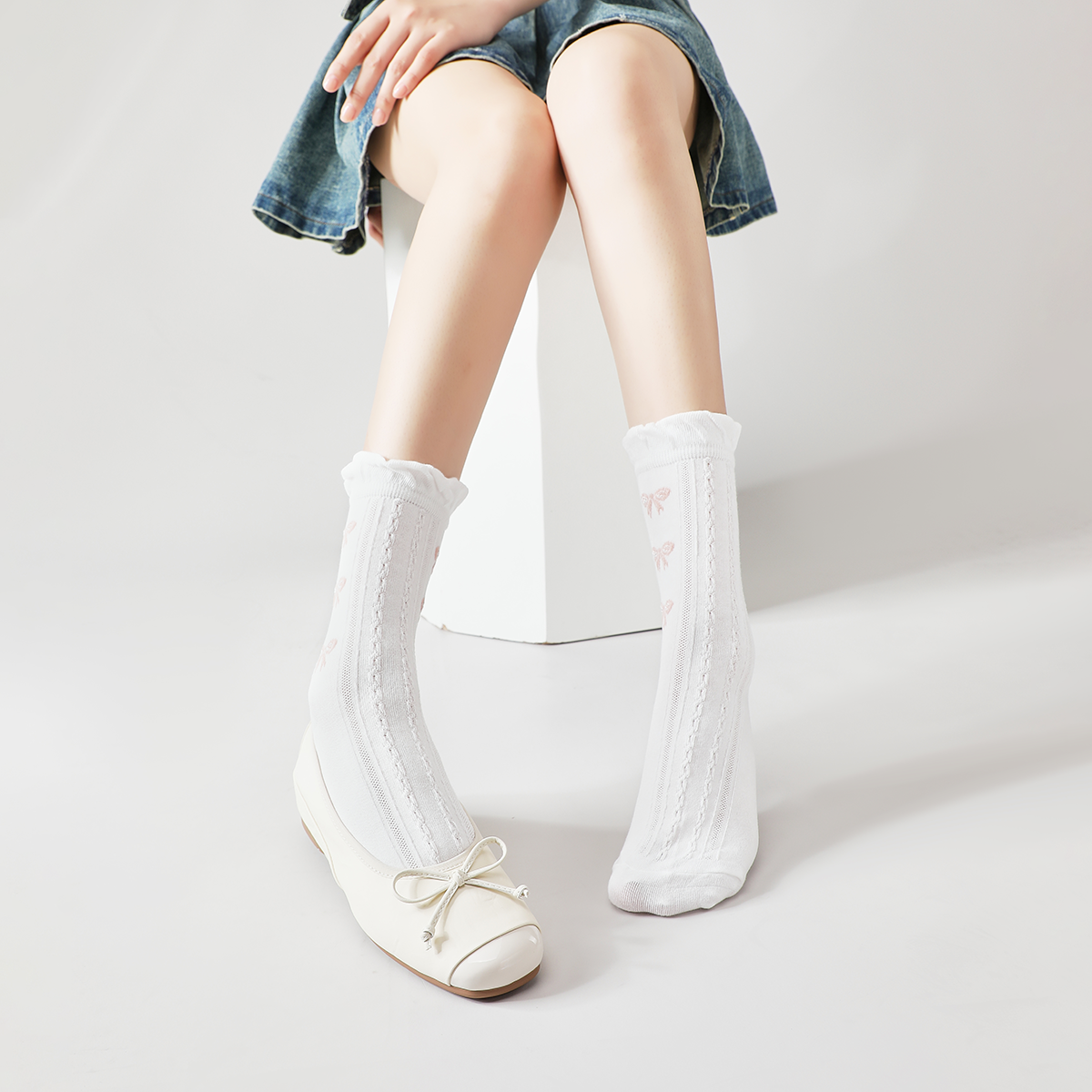 Rufia - White Rolled Edge Socks for Women