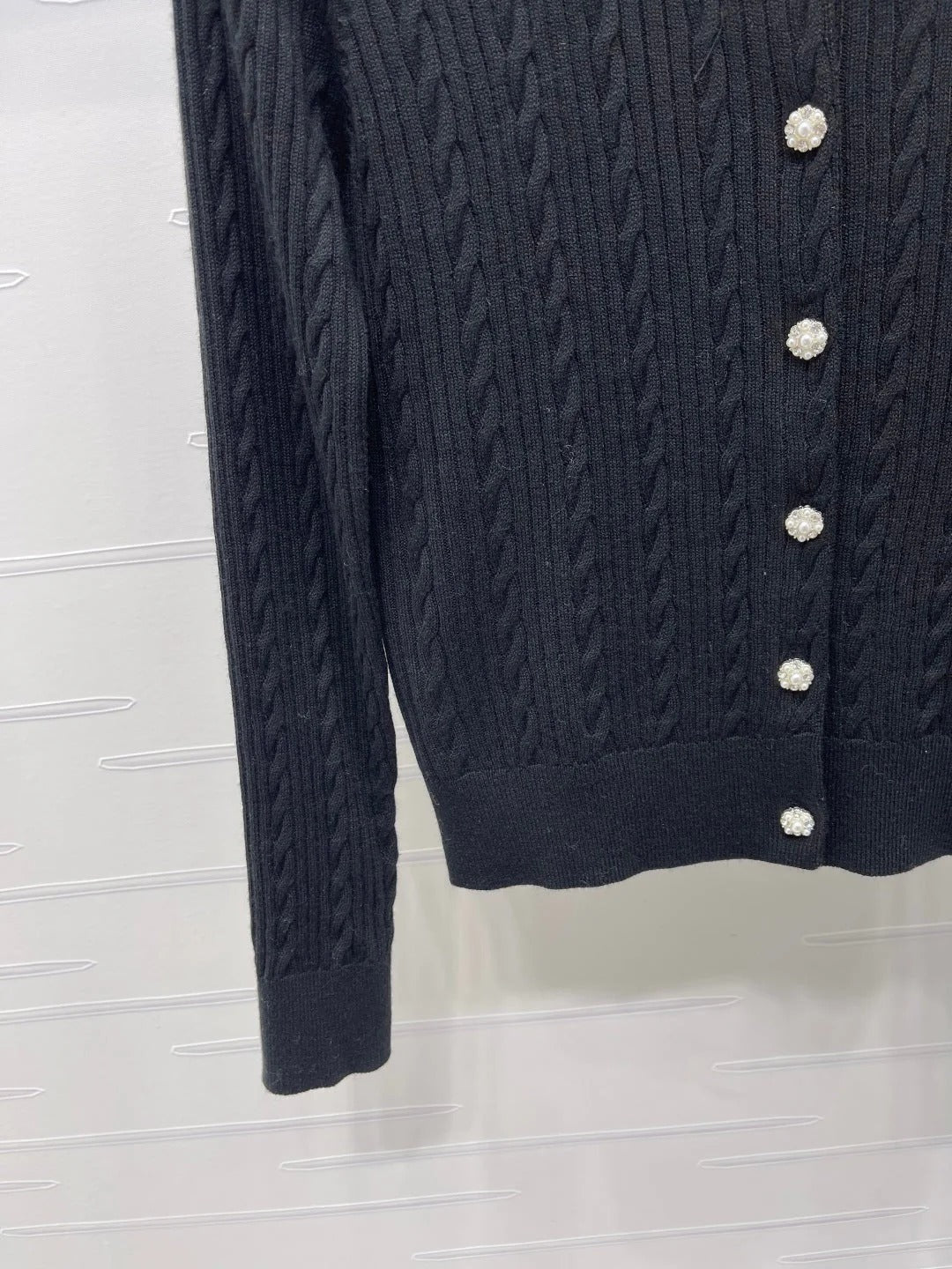 MIUMIU CARDIGAN STYLE 611