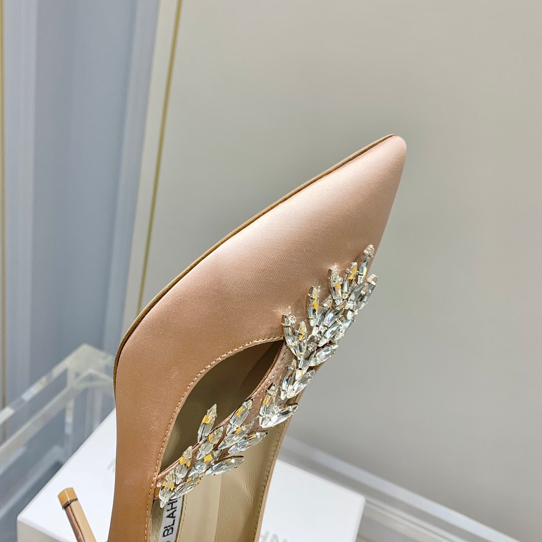 Manolo Women's Nadira Pumps 70 Beige Satin
