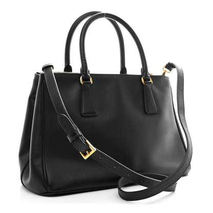 Saffiano Medium Galleria Double Zip Tote Black